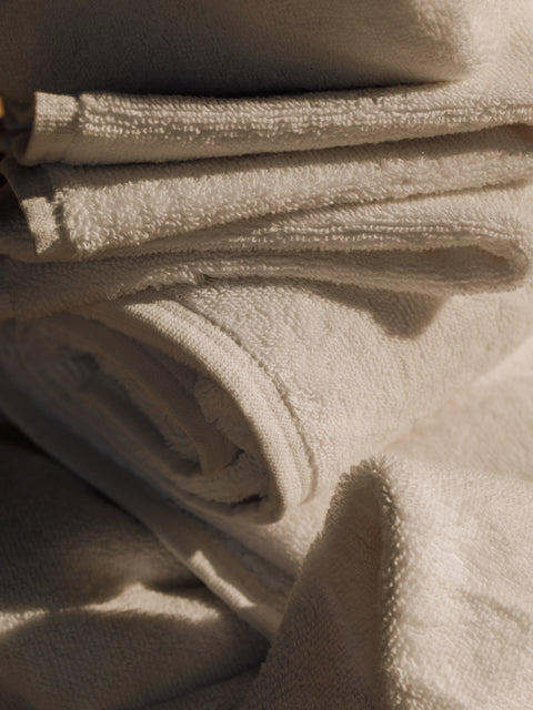 Organic and Fairtrade Cotton Bath Towel in White#color_white