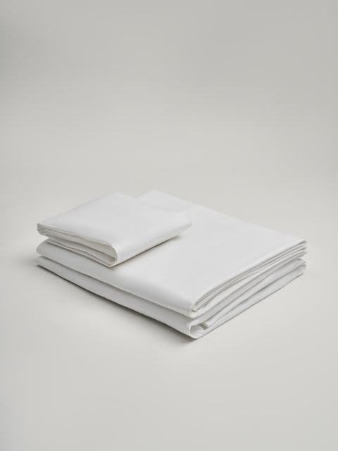 Organic and Fairtrade Warm + Luxurious Cotton Bed Sheet Set in White#color_white