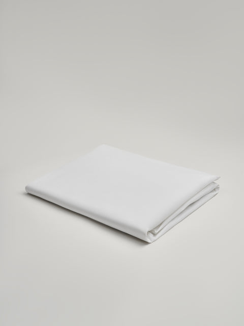 Organic and Fairtrade Warm + Luxurious Cotton Bed Sheet Set in White#color_white